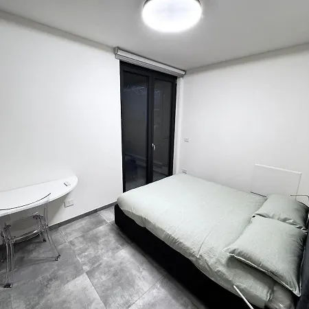 Bilocale Con Patio Privato * Torino