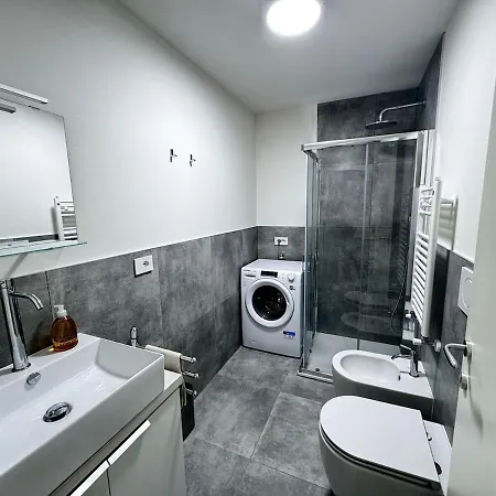 Appartement Bilocale Con Patio Privato *