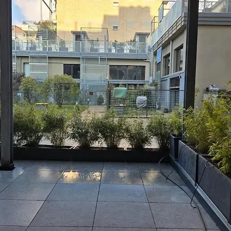 Apartment Bilocale Con Patio Privato