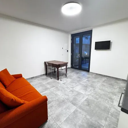 Bilocale Con Patio Privato *